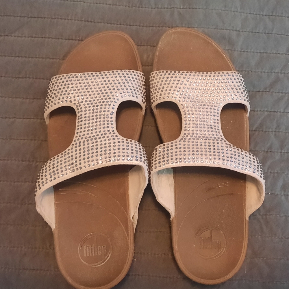 Light Rose Gold FitFlop Sandels